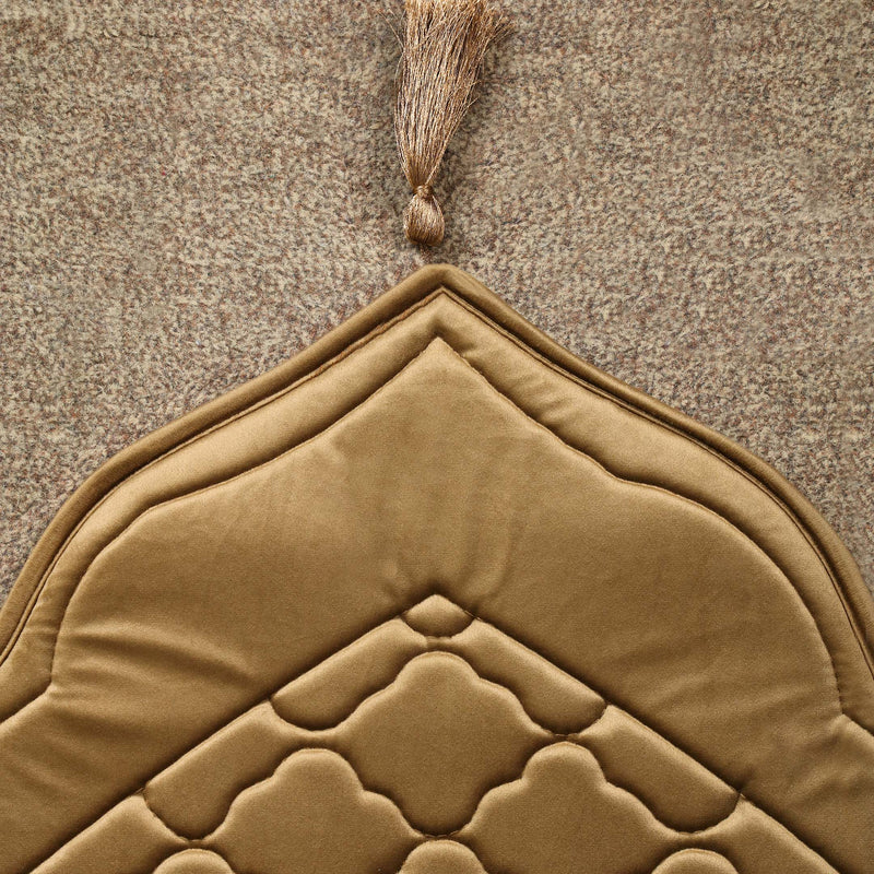 NOOR-E-IMAAN Velvet Quilted Prayermat