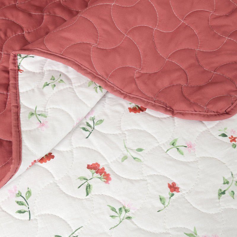 Scarlet Meadow Bedspread