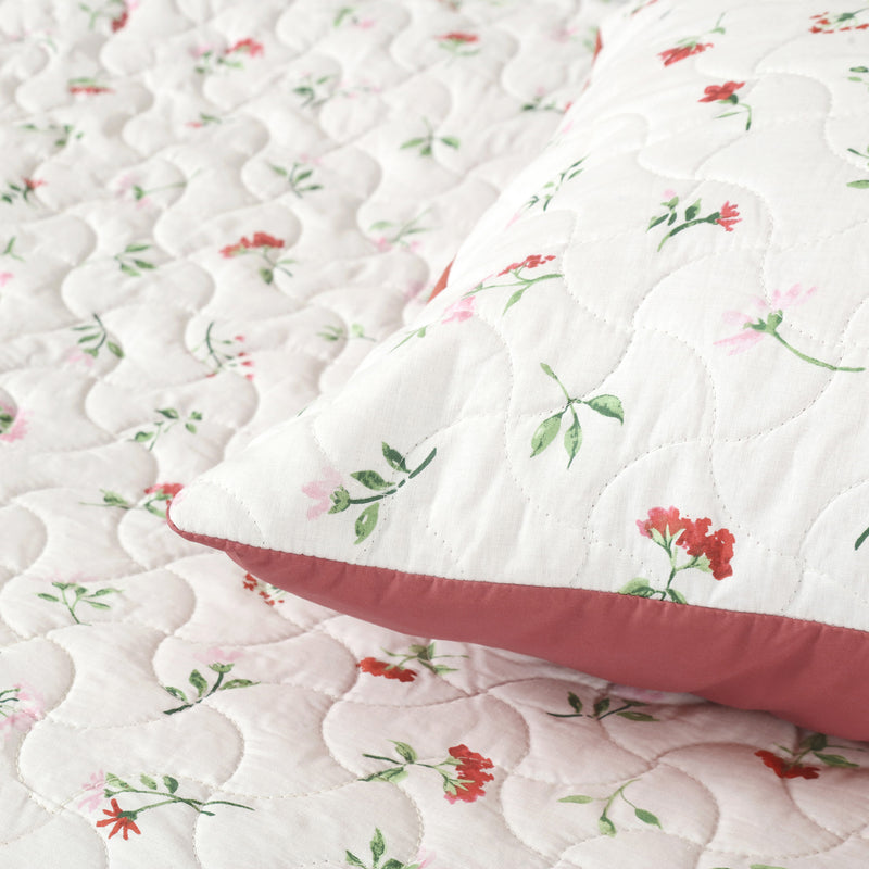 Scarlet Meadow Bedspread