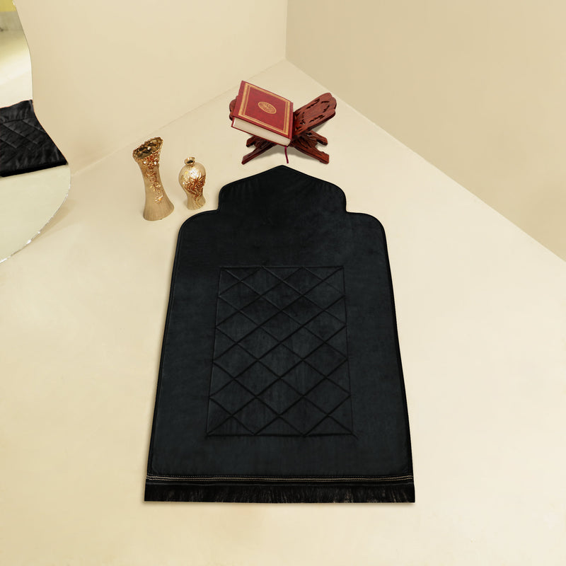 Mehrab Velvet Embossed Padded Prayer Mat/Jaye Namaz