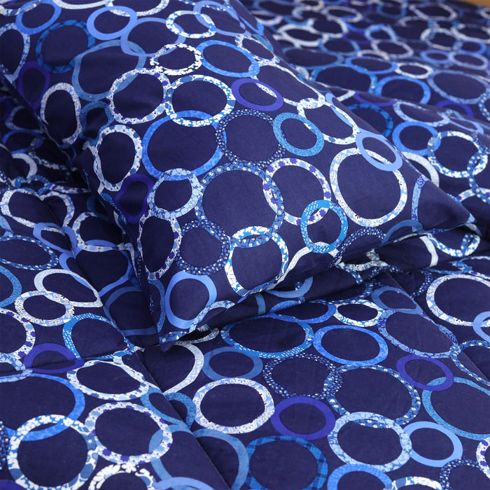 blue rings bed in a bag