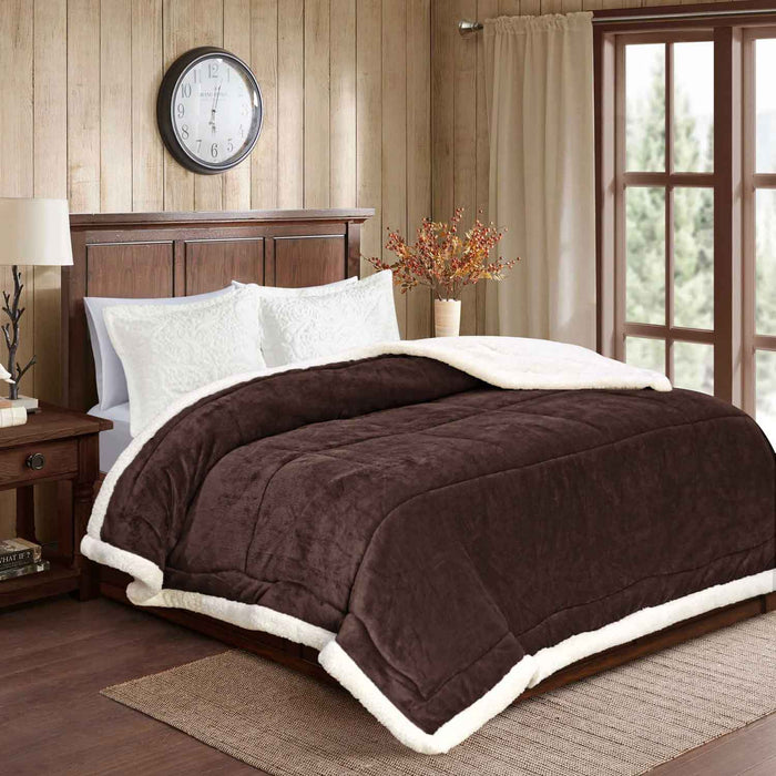 square boxes sherpa border winter comforter