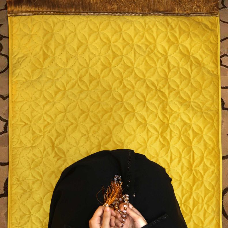luxury velvet embossed prayer mat