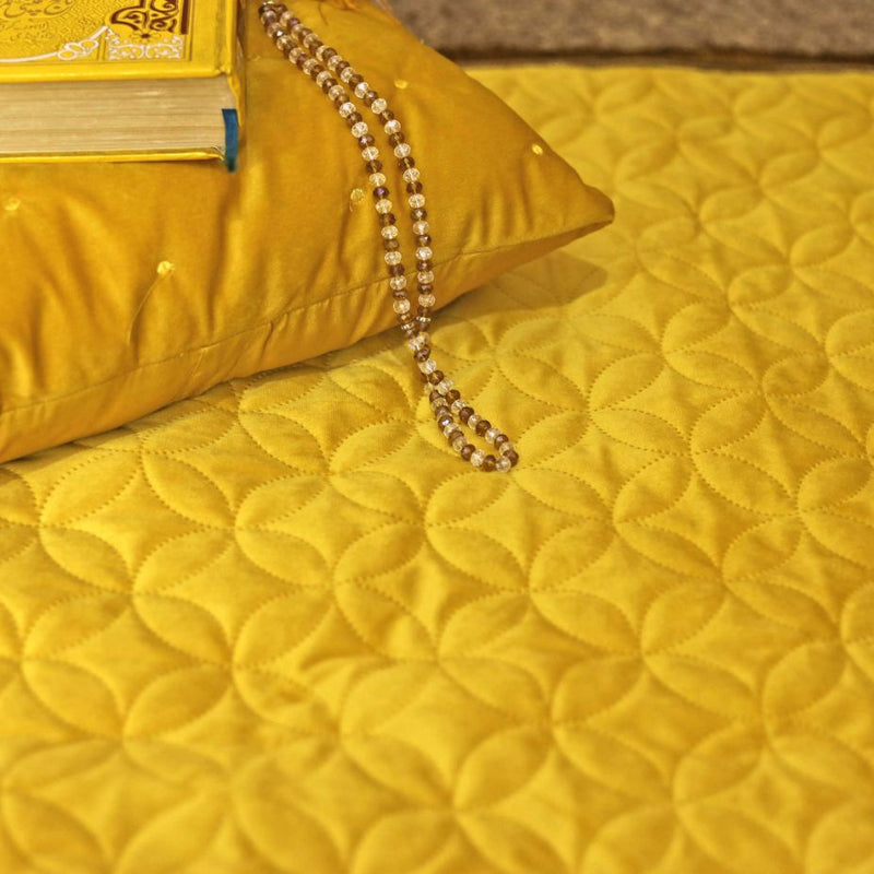 luxury velvet embossed prayer mat