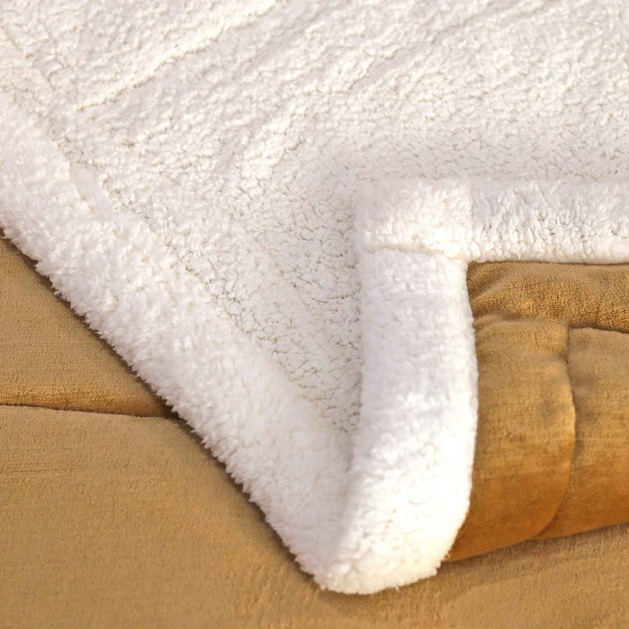 square boxes sherpa border winter comforter